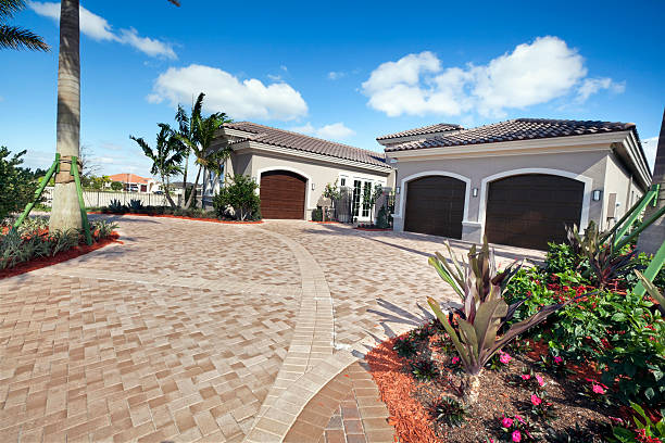 Best Concrete Driveway Paving in East Dundee, IL