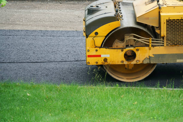 Best Residential Driveway Paving in East Dundee, IL